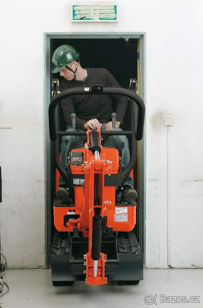 Půjčovna pronájem minibagrů minirypadla Kubota u10 - 3