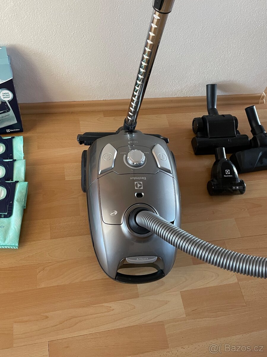 Vysavač Elektrolux Easy Go - 3