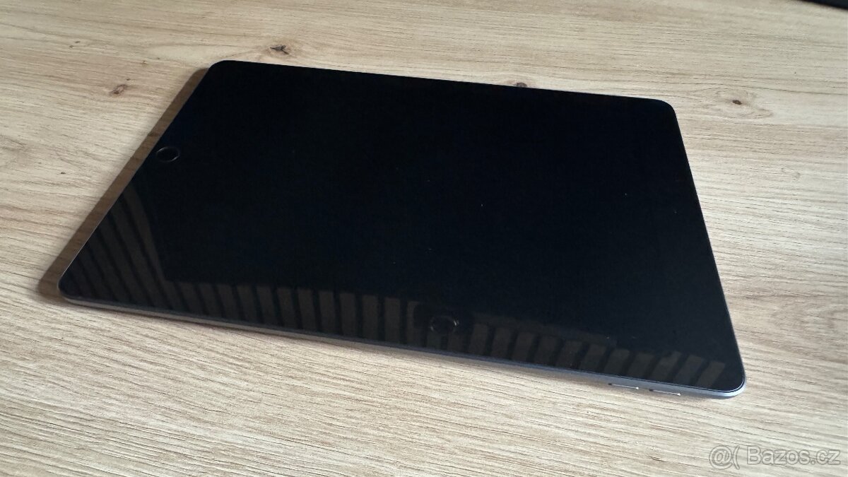 Apple iPad 8 32GB, WiFi + SIM, 2990Kč - 3