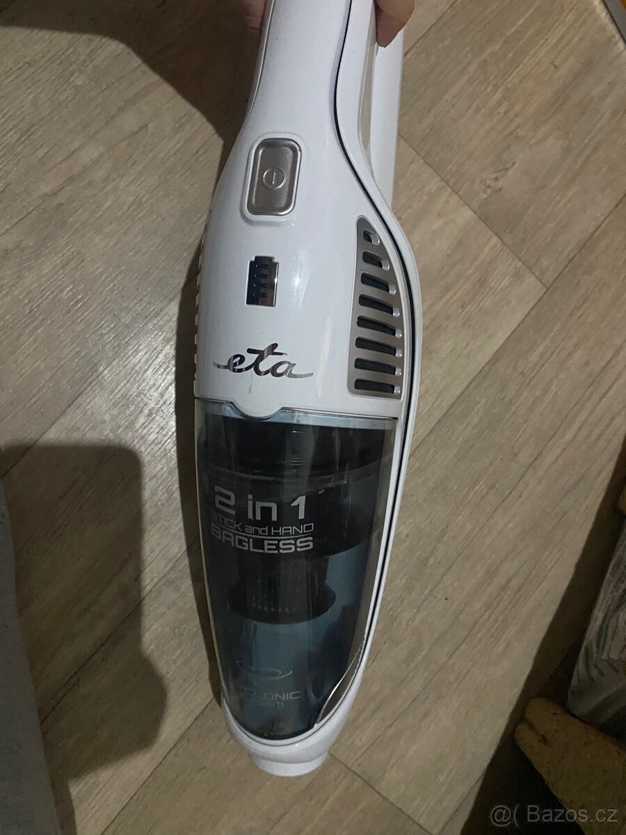 Tyčový vysavač eta aku - 3