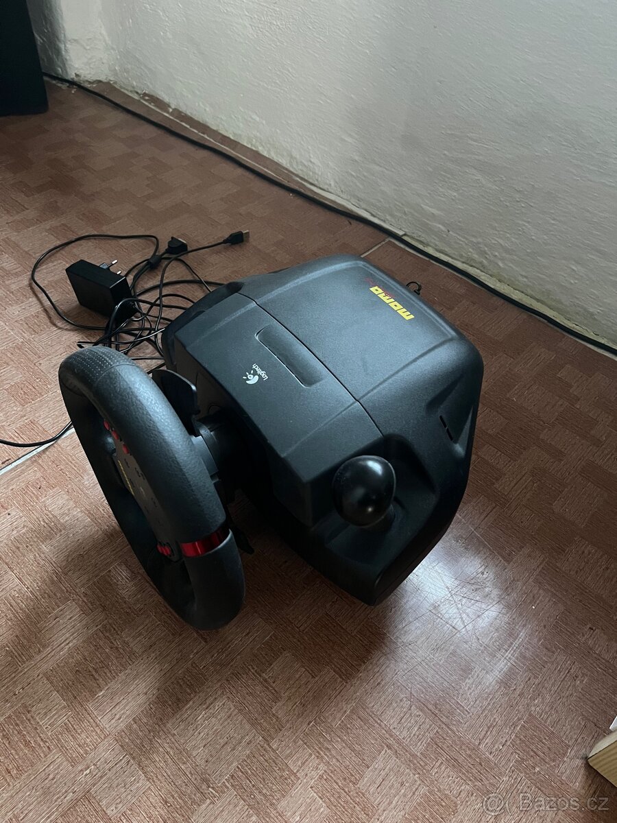 Volant k PC Logitech Momo - 3