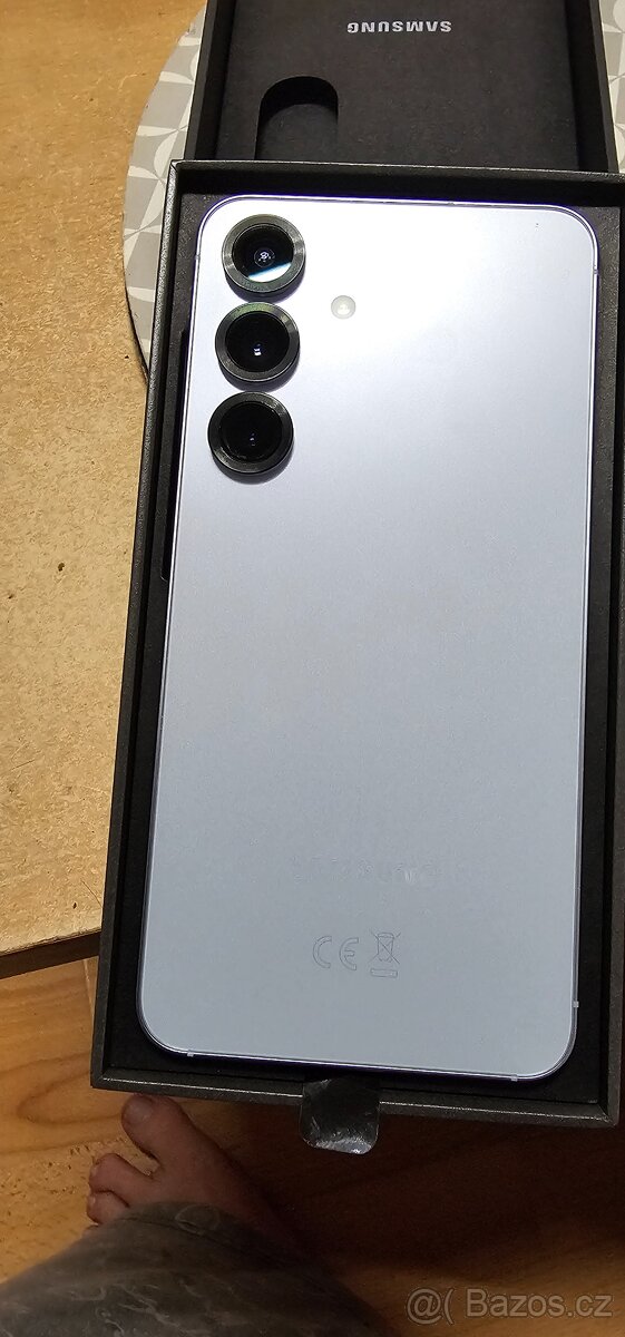 Samsung S25 NOVÝ - 3