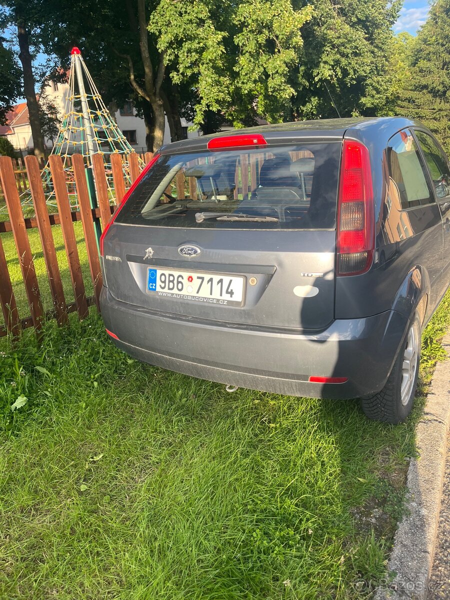 Ford fiesta 1,4tdci - 3