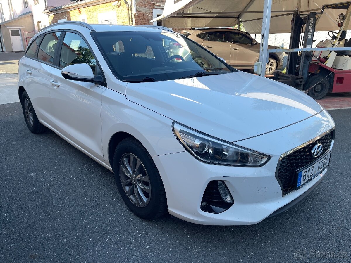 Prodám Hyundai i30 1,6 CRDI KOMBI - 3