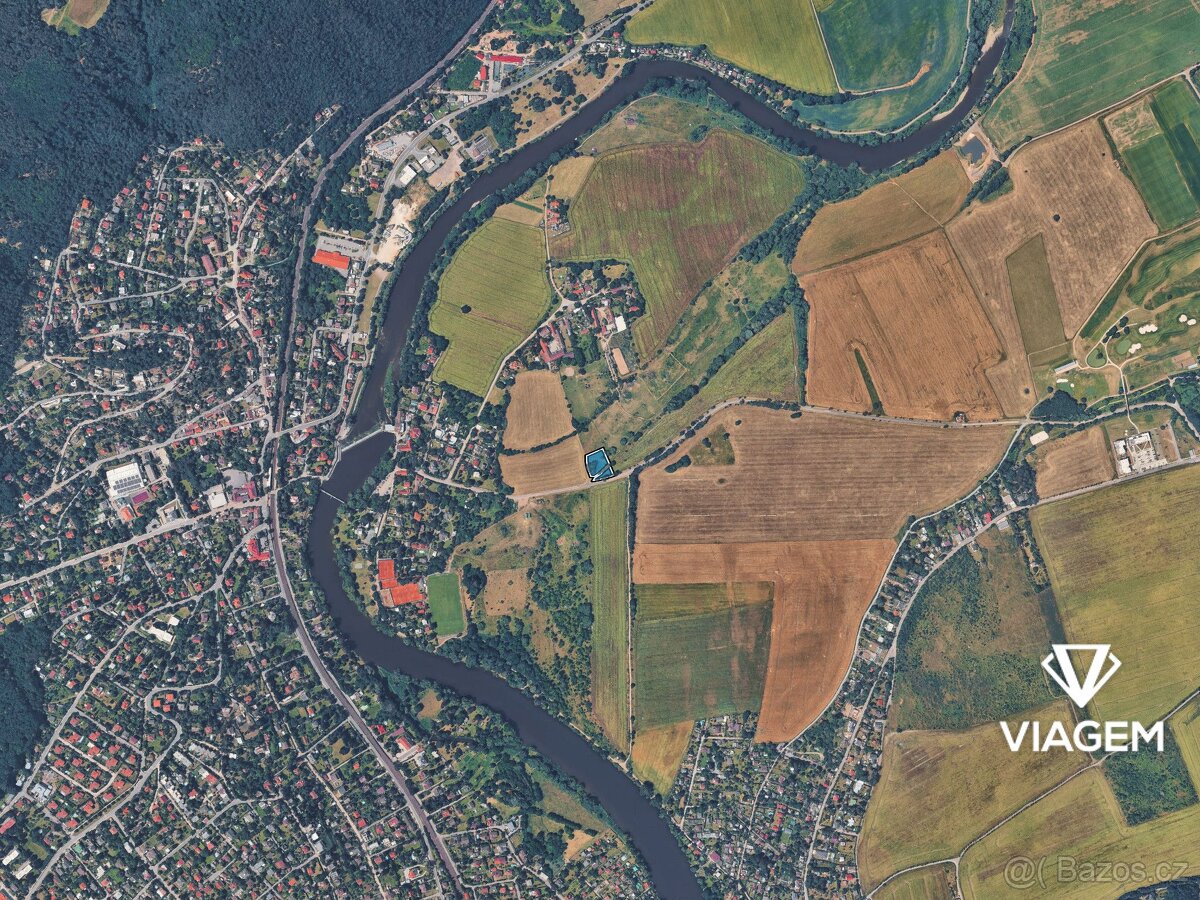 Pole 2 493 m² - 3