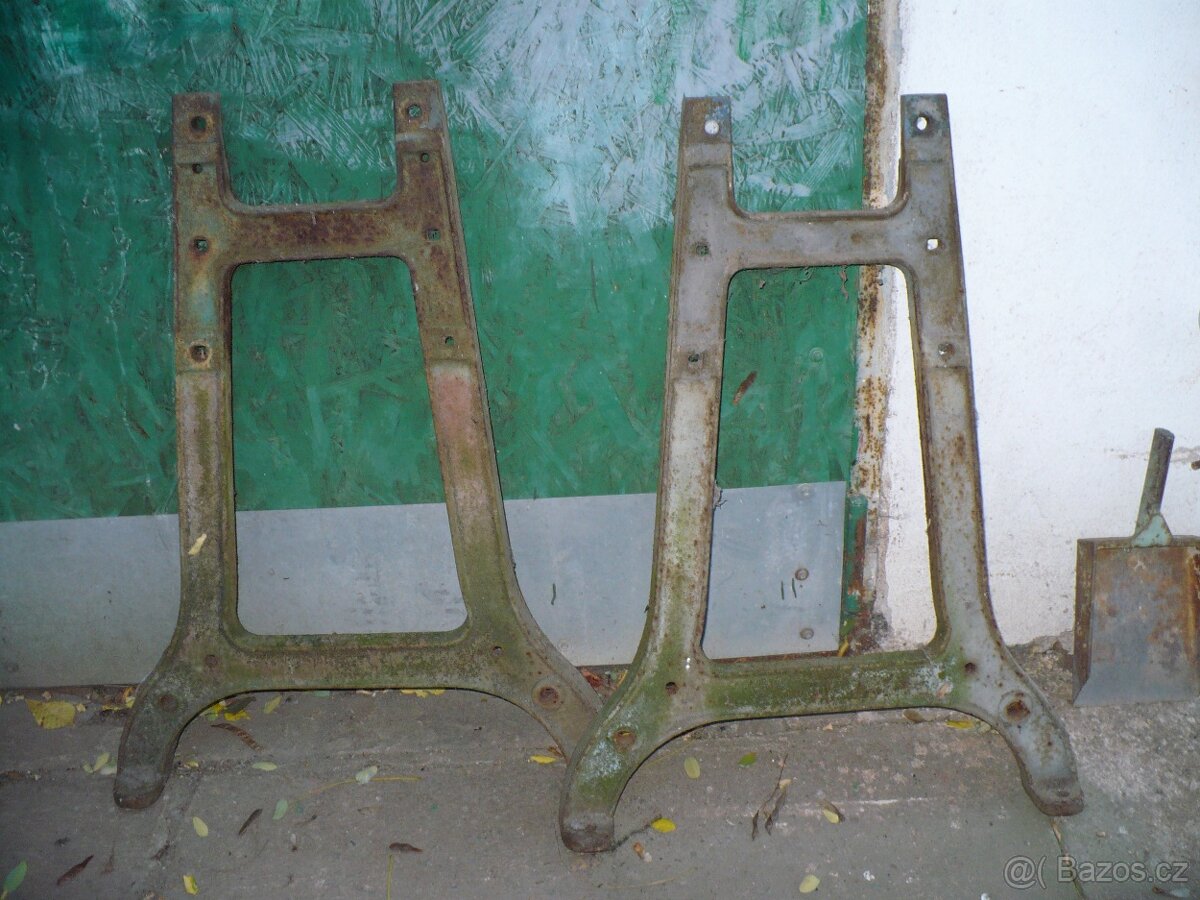 Litinové podstavce - 3