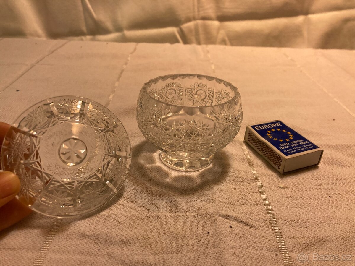 Křišťálová cukřenka s víčkem - 3