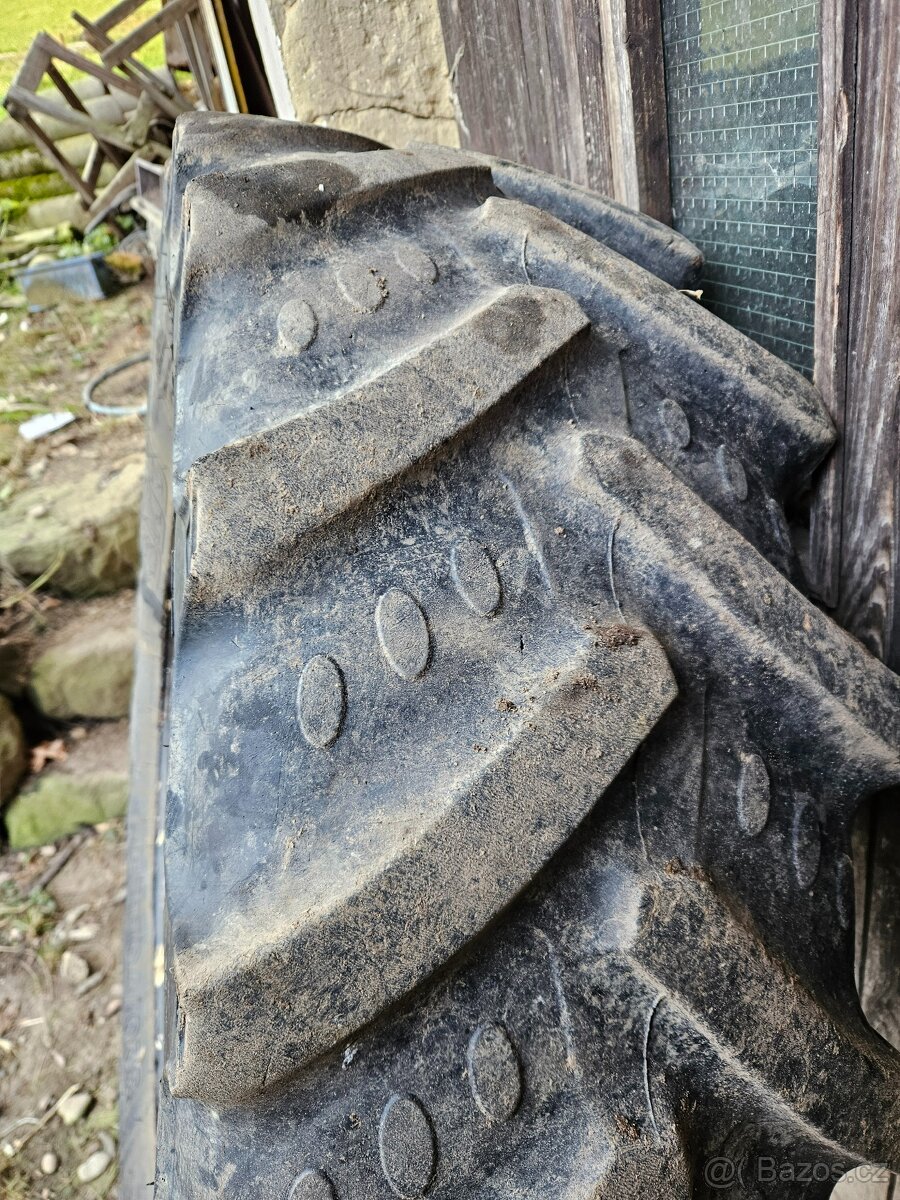 Traktorové kola + pneu 11,2x24 nebo 320x70x24 (radial) - 3