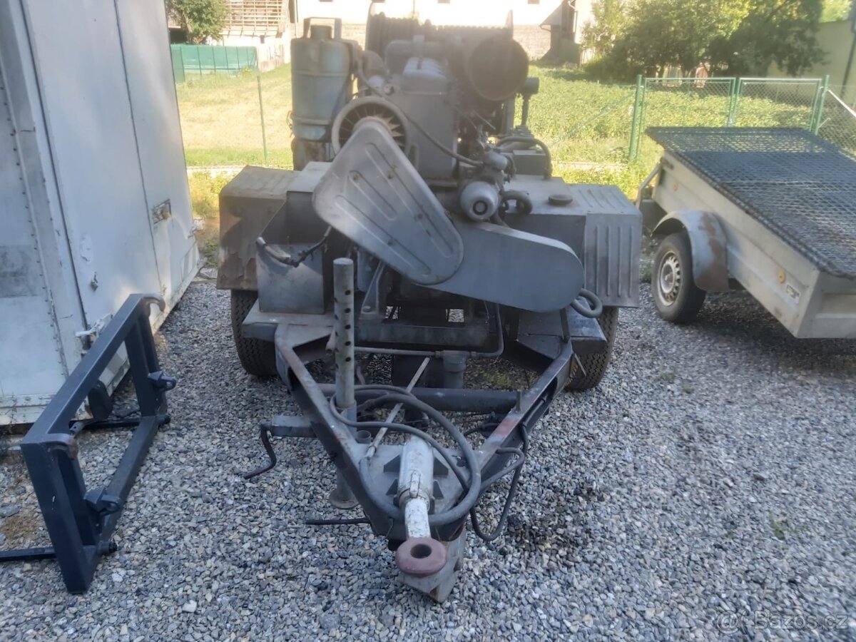 Motor Slávia na podvozku - 3