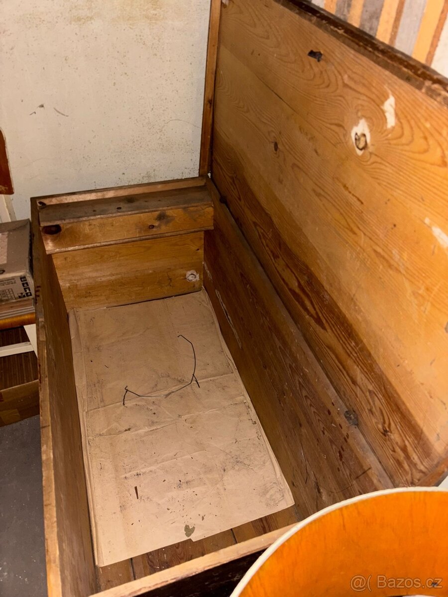 Dřevěná truhla - 3
