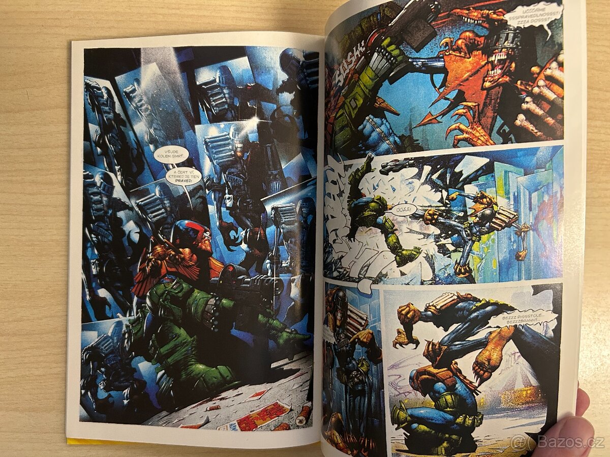 Batman / Soudce Dredd - Zemřít smíchy 1 + 2 (Modrá CREW) - 3