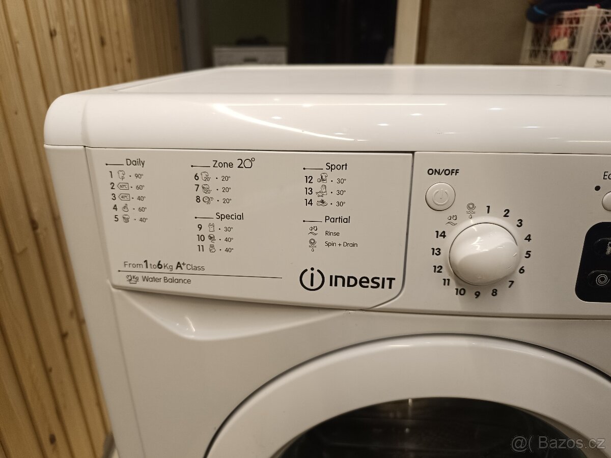 Pračka Indesit na 6 kg, top stav - 3