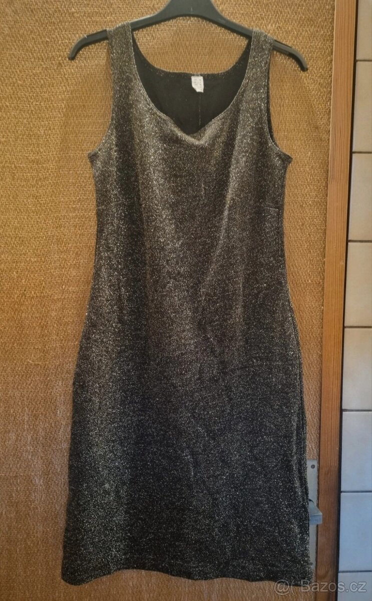 Elastické šaty vhodné i na ples. - 3