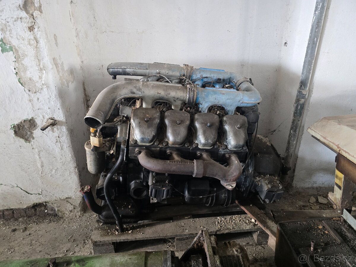 Motor Tatra 148 - 3