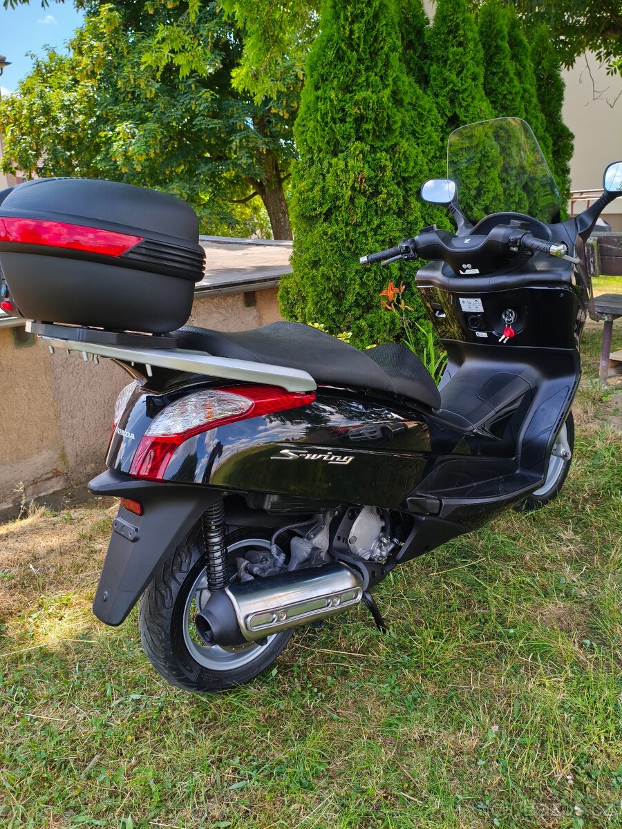Honda S-Wing 125i ABS - 3