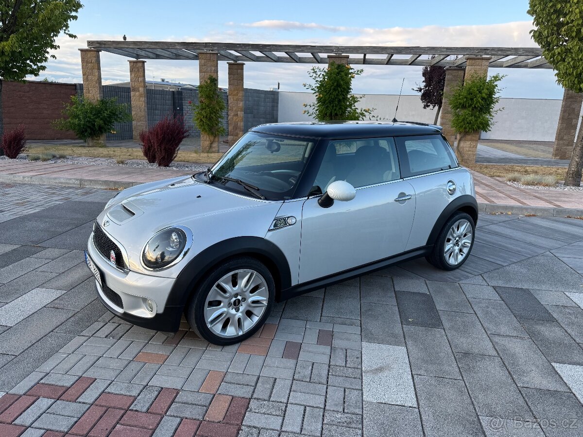 Mini Cooper S - 1.6t 135kW - limitka CAMDEN - 3