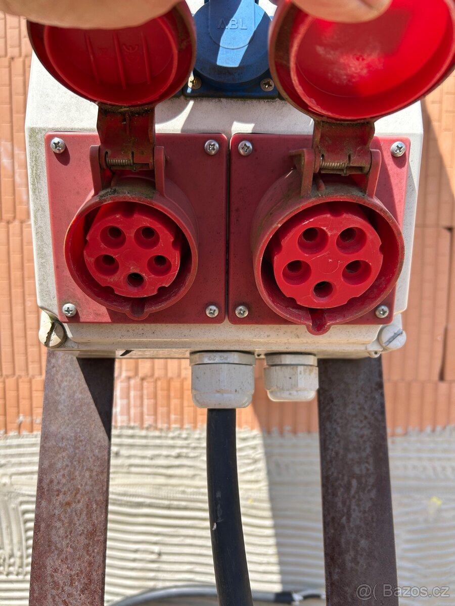 Prodám stavební rozvaděč - 3