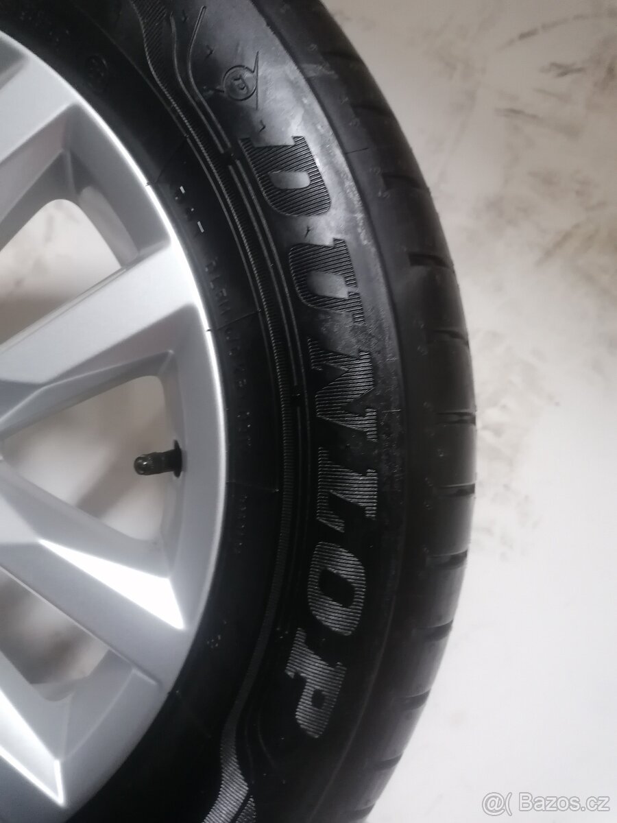 215/60/16 Dunlop - 3
