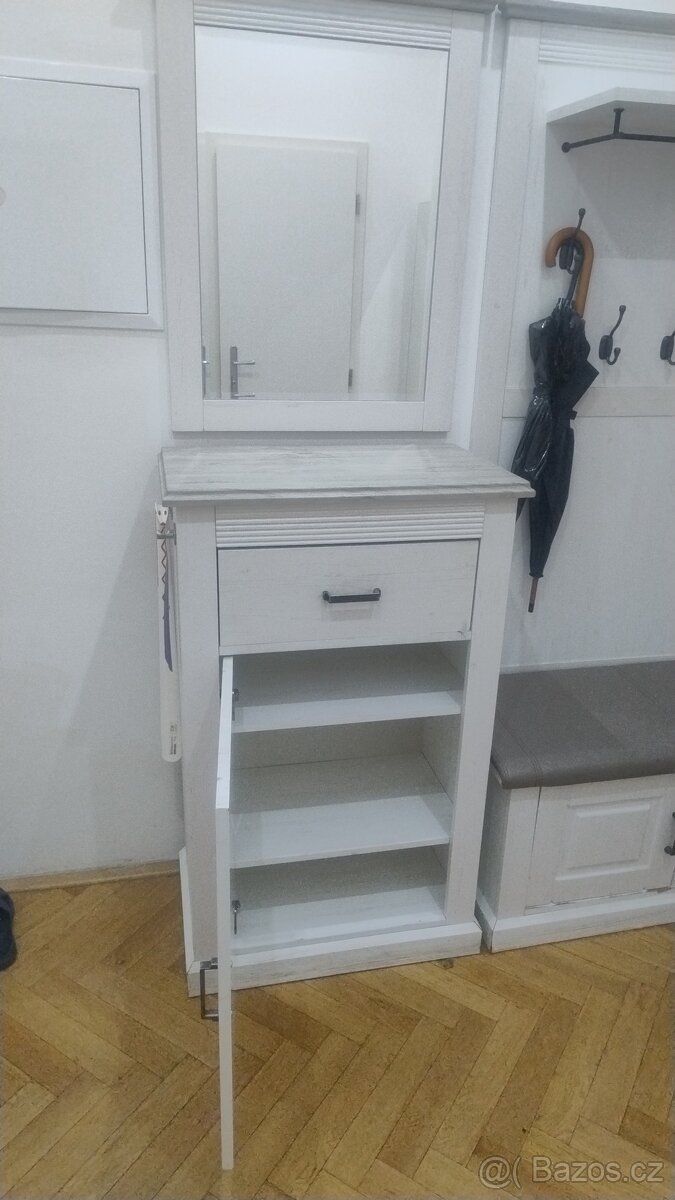 Prodám předsíňový nábitek - 3