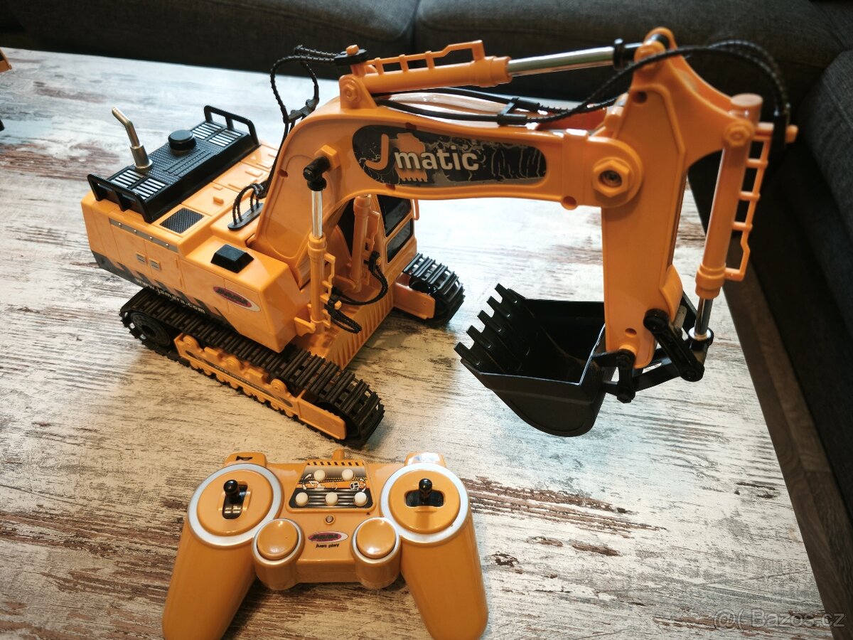 Bagr a nákladní auto na ovládání - 3