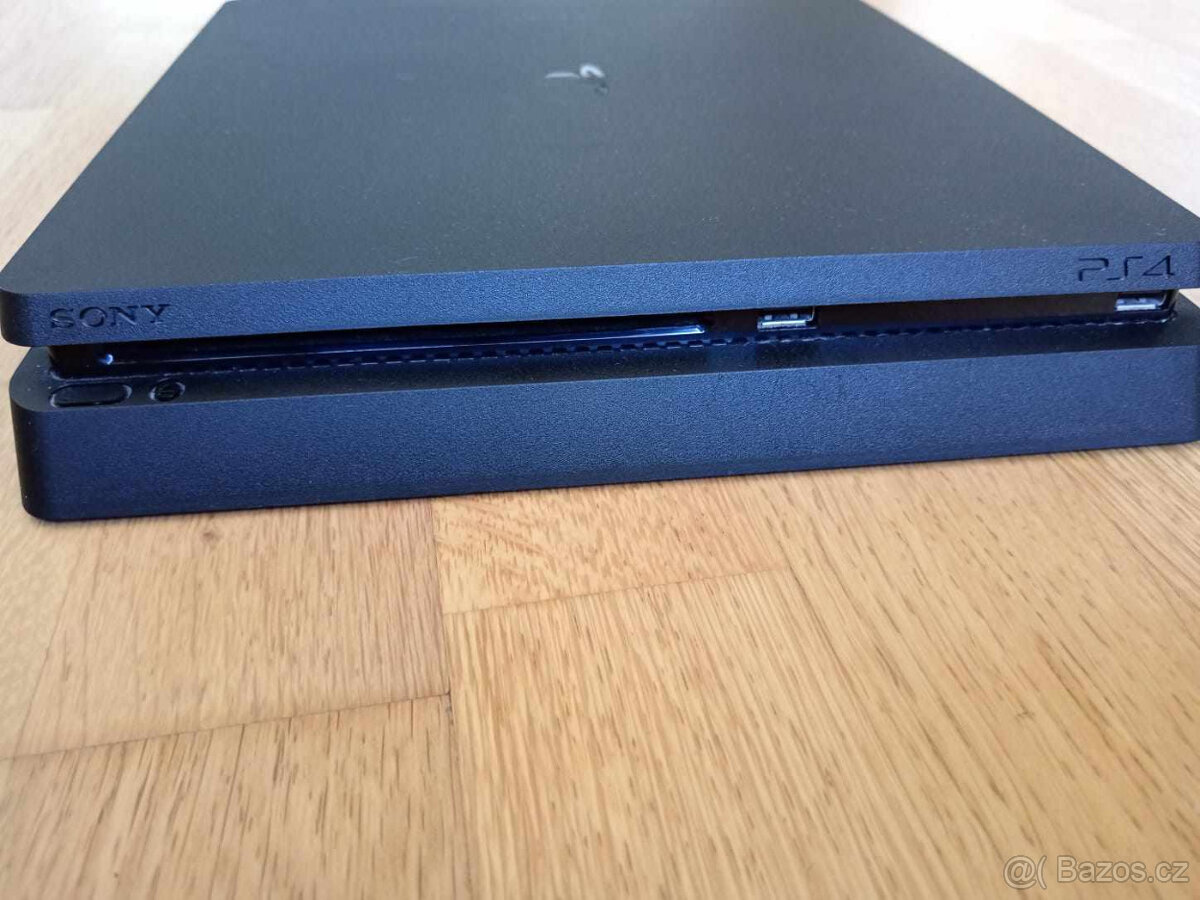 ps4 slim konzole - 3