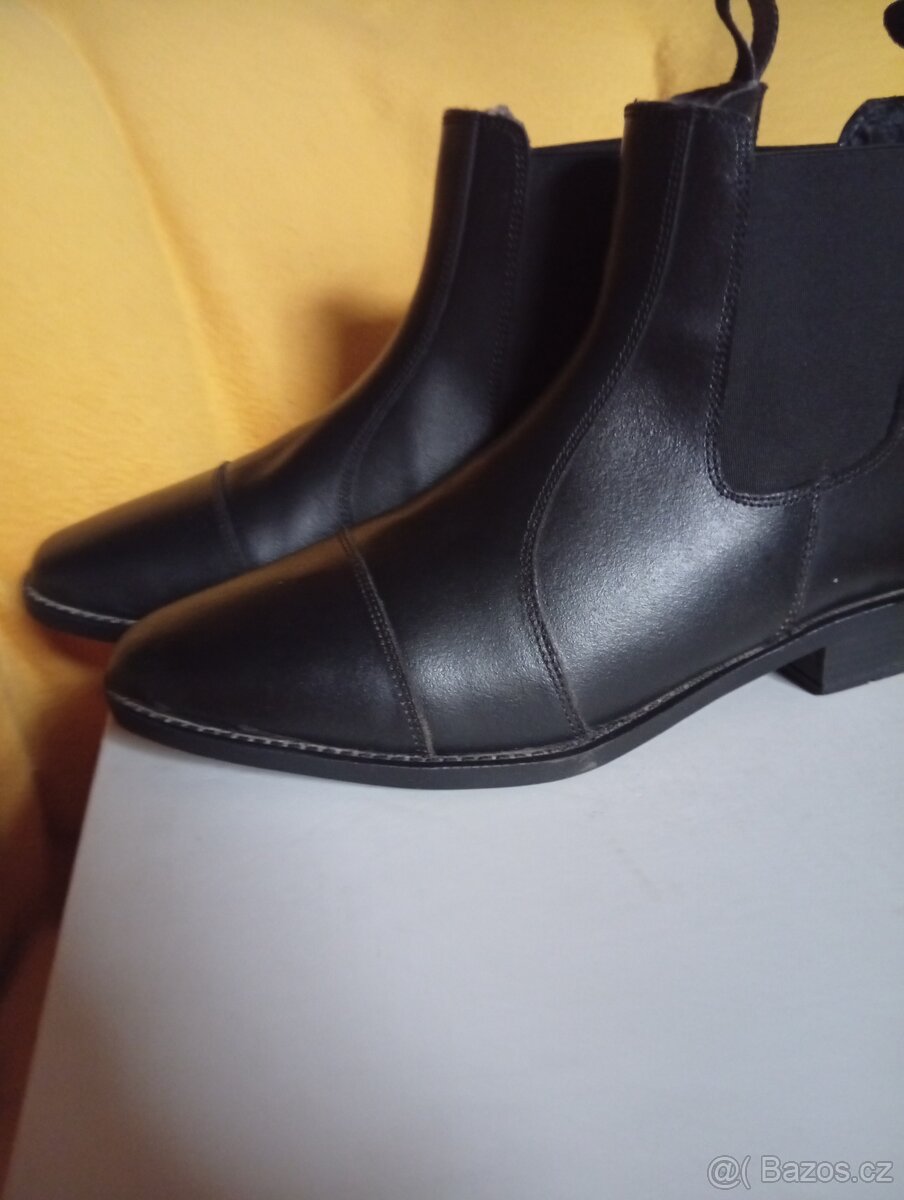 zimní kožená perka, vel.42/8 černá NOVÁ, zn.HKM - 3