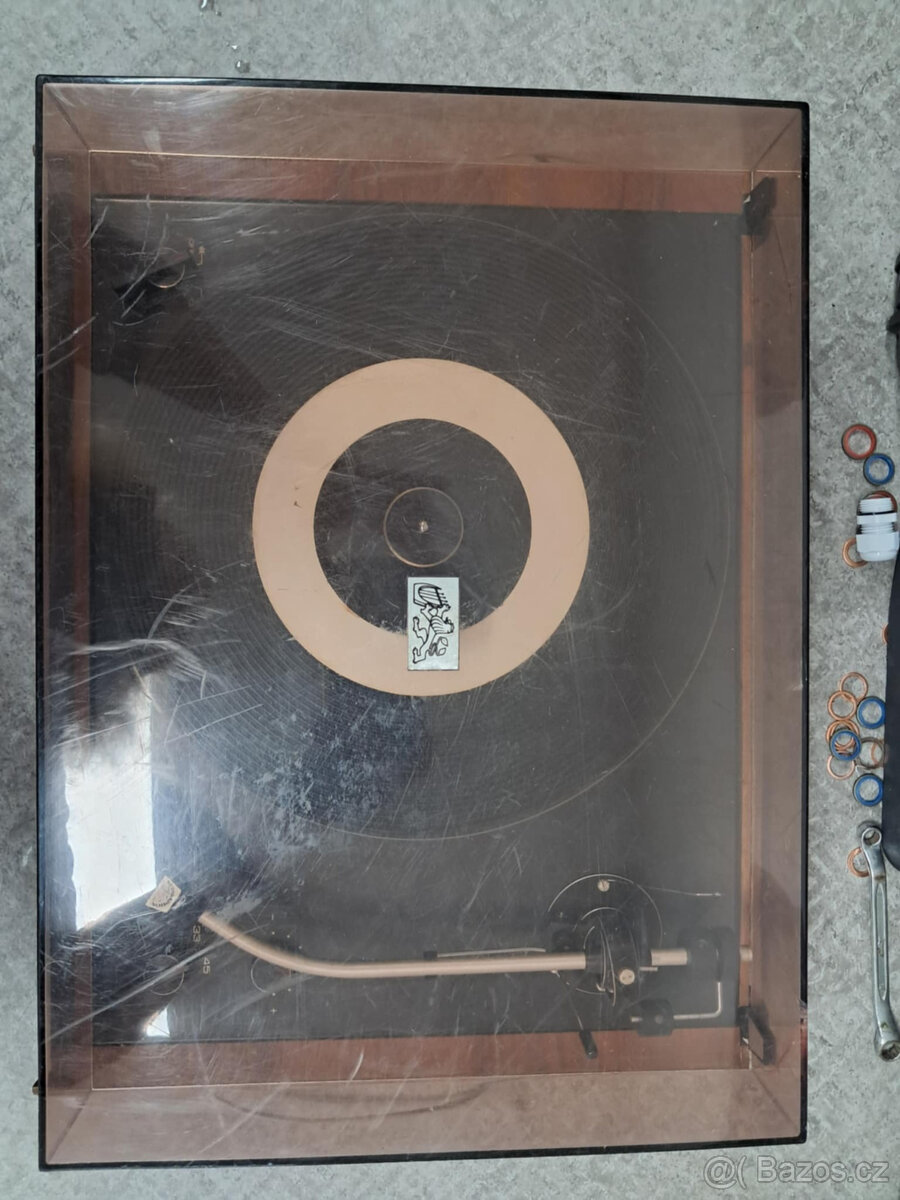 Gramofon Tesla Litovel nc 440 electronic - 3