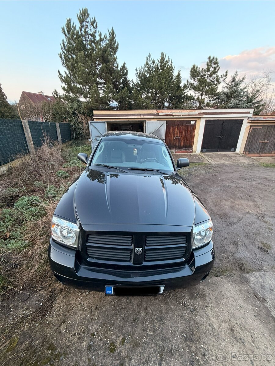 Dodge Dakota - 3