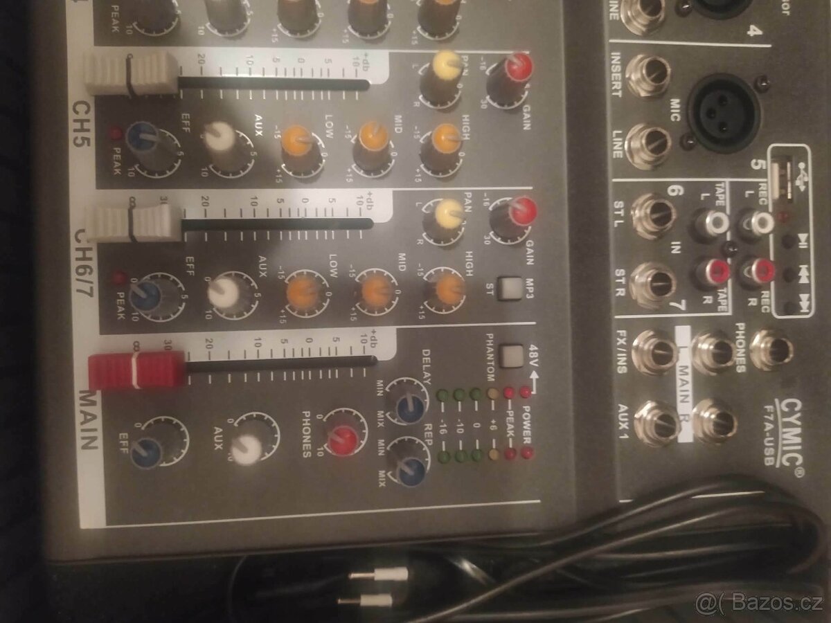 Kytarové kombo a mixážní pult - 3