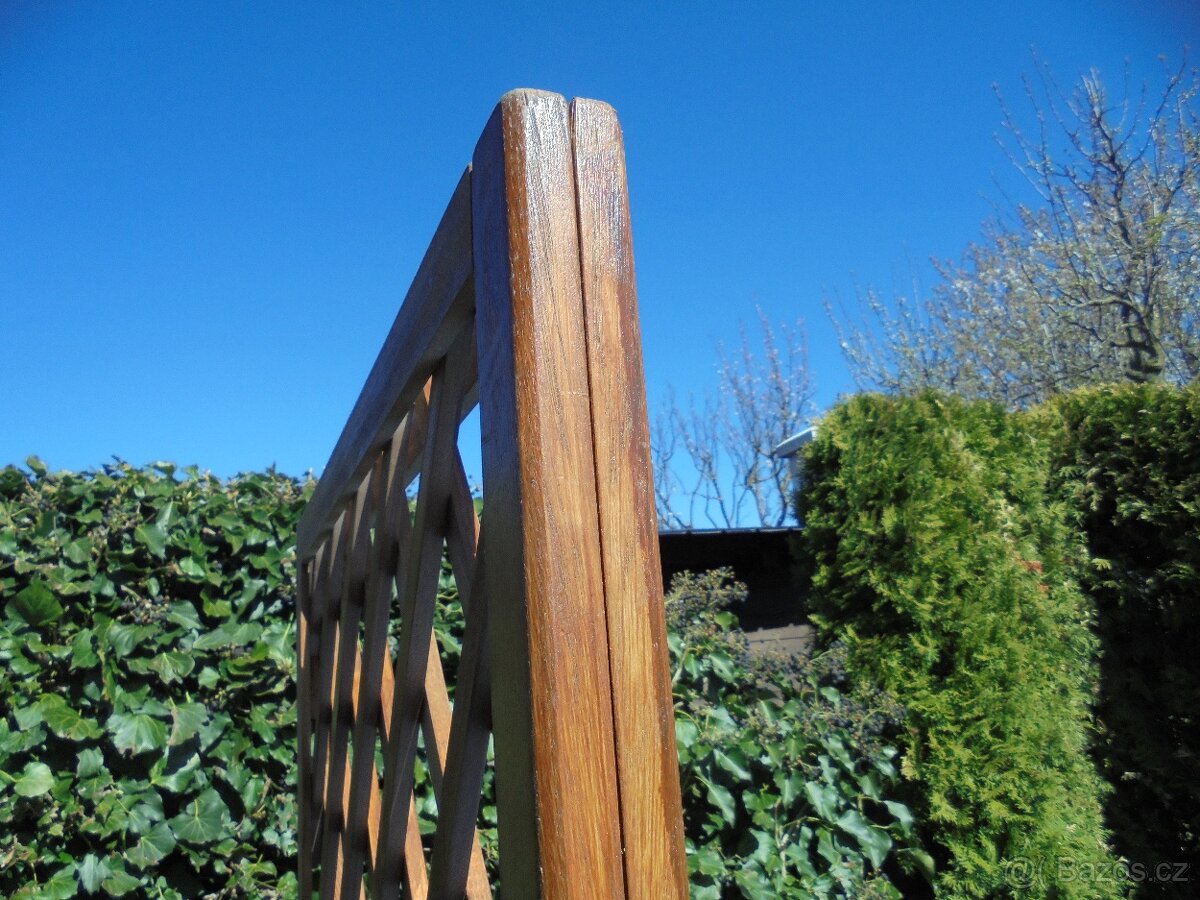 Dřevěnná zástěna - 3