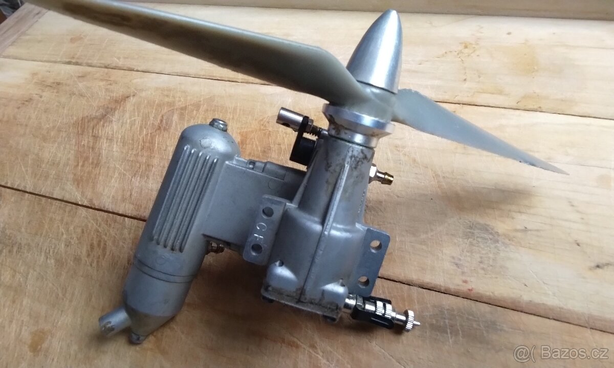 Modelářský motor O. S. MAX 10 - 3