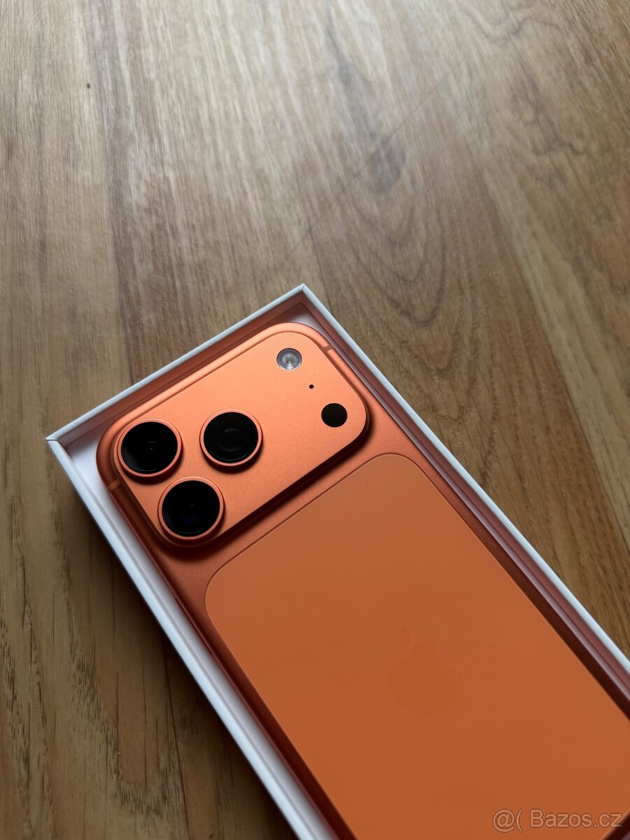 Apple iPhone 17 Pro 256GB oranžový - 3