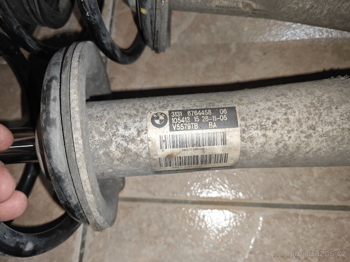 Prodám sadů originálních tlumičů a pružin bmw e60 525d - 3