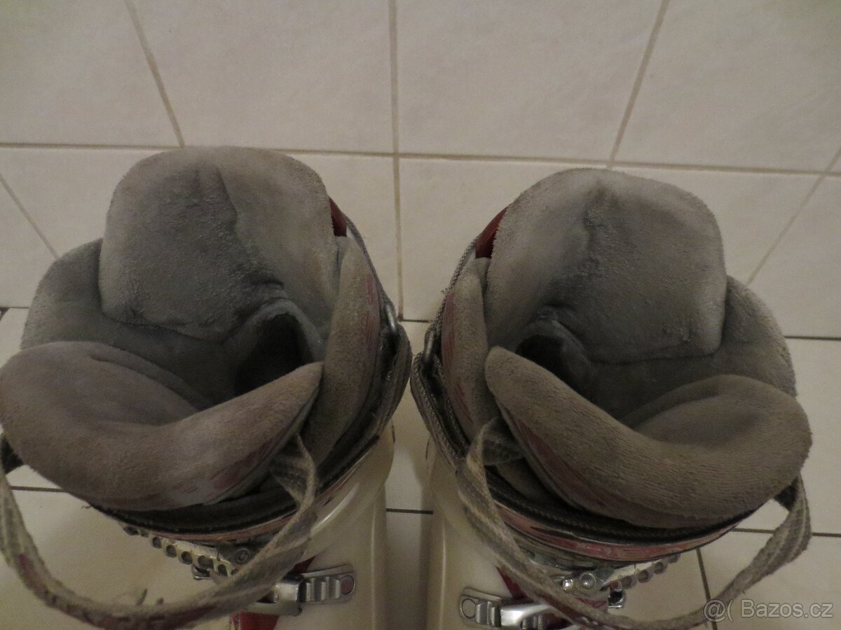 DÁMSKÉ LYŽÁKY HEAD DREAM THANG VEL. 40 - 3