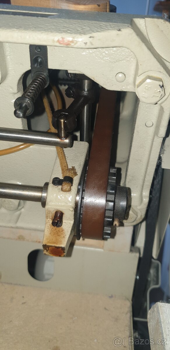 Šicí stroj Minerva M113 - 3