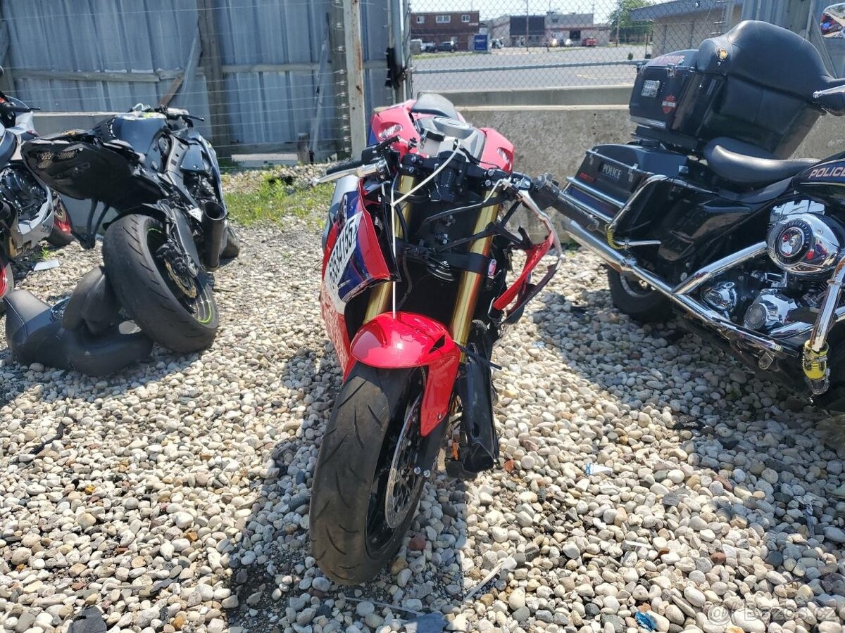 Honda CBR 1000 RR 2023 - 3