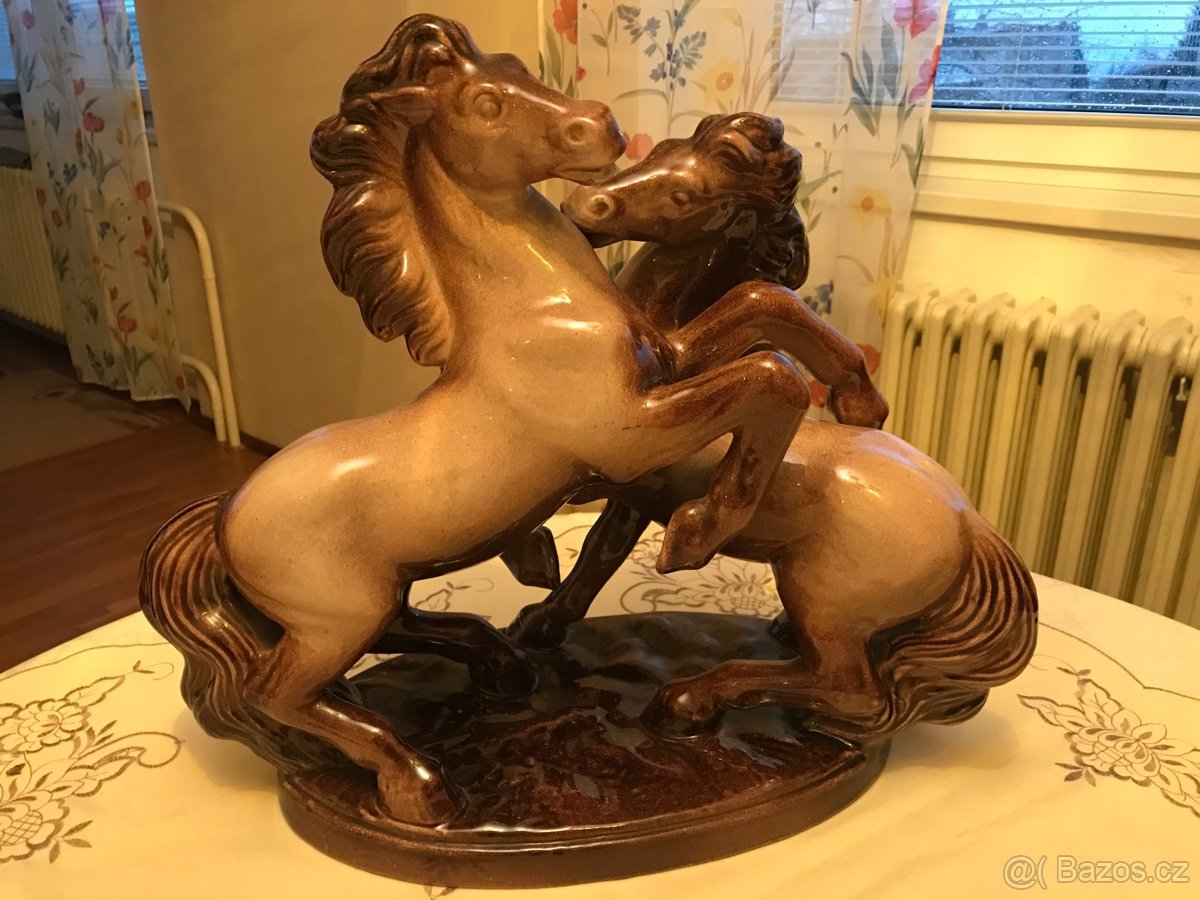 Plastika koní z keramiky - 3