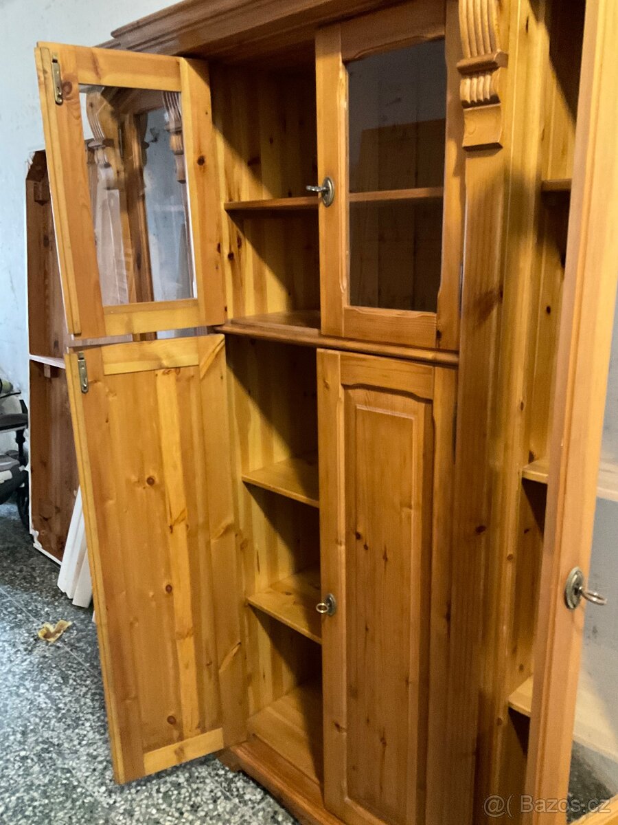 Velká vitrína borovice Masiv - 3