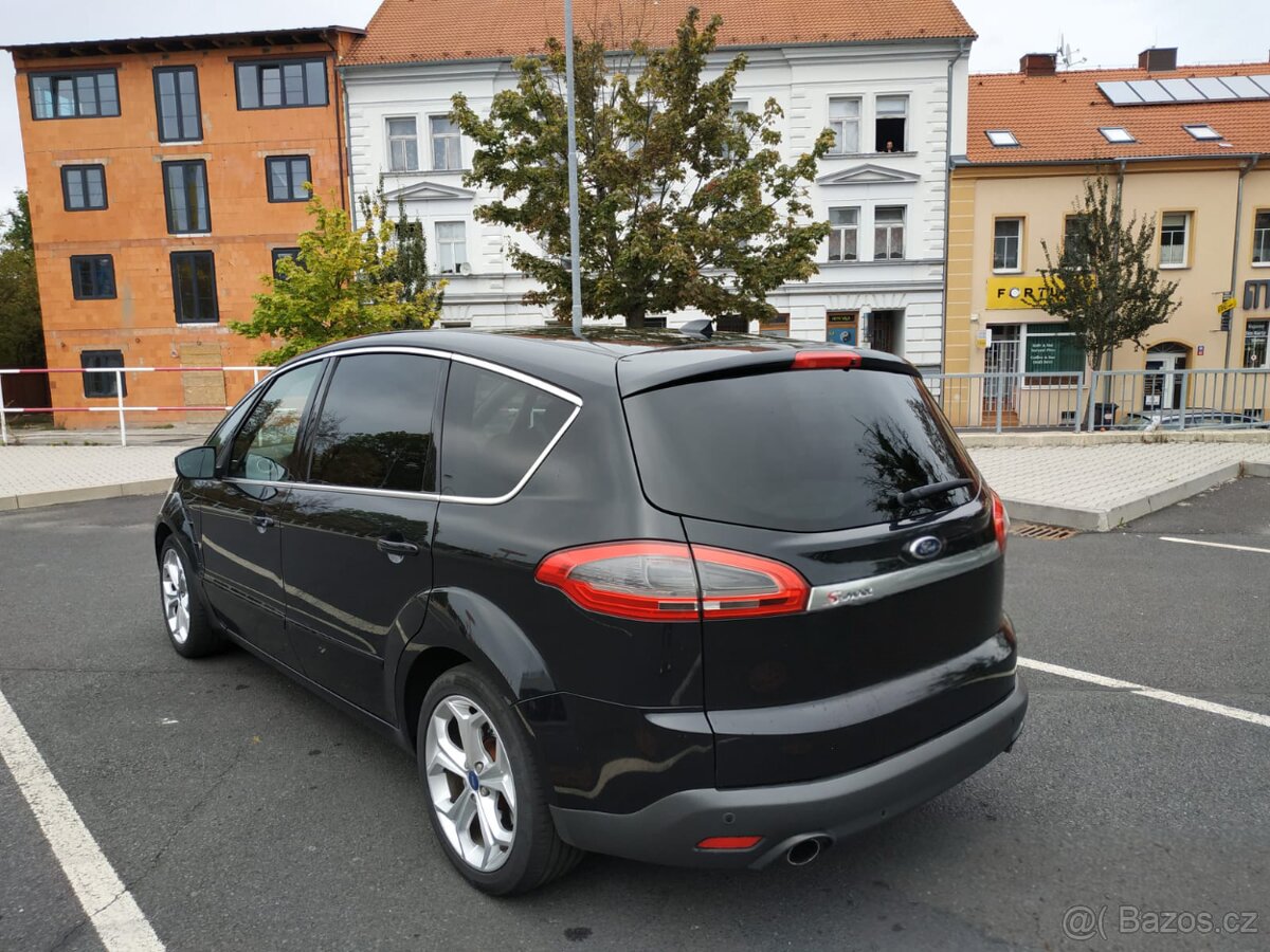 Ford S Max 2.2 TDCi AT Titanium (147 kW, 7 míst) - 3