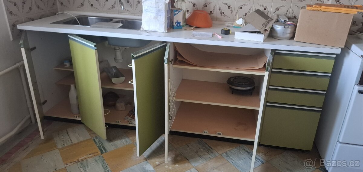 Kuchyňská Linka s dvojdřezem - 3