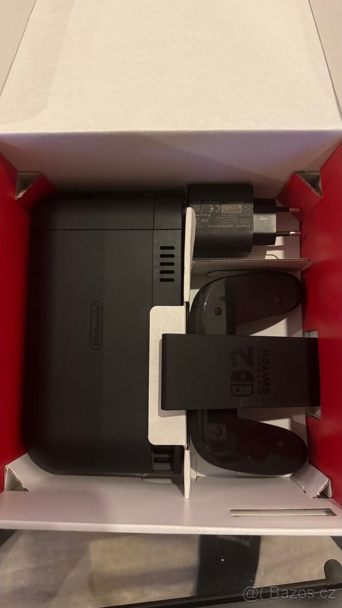 Nintendo switch 2 + pouzdro + hry v hodnotě 20tis. - 3