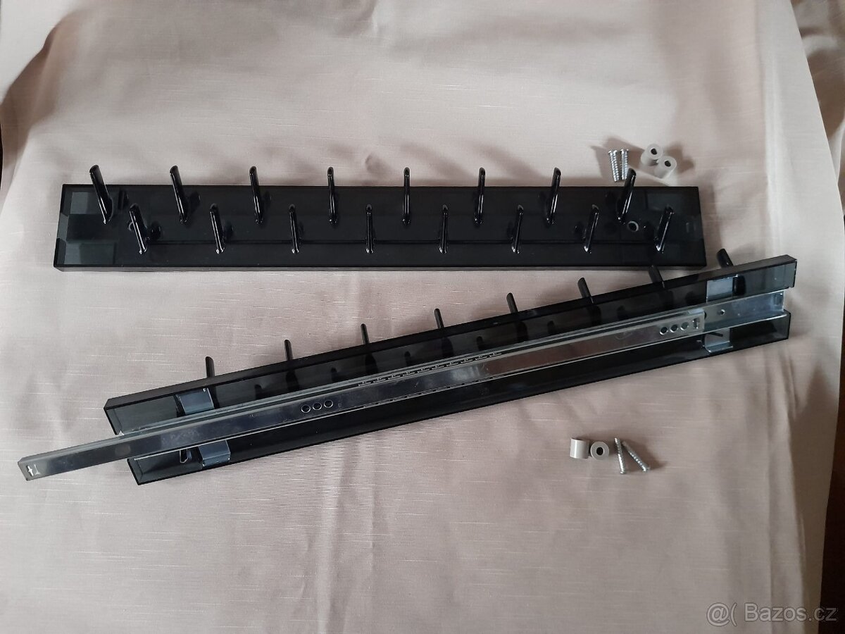 Výsuvný věšák IKEA Komplement - 3