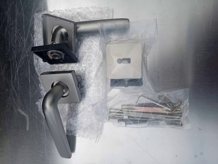 Dveřní kování - 3