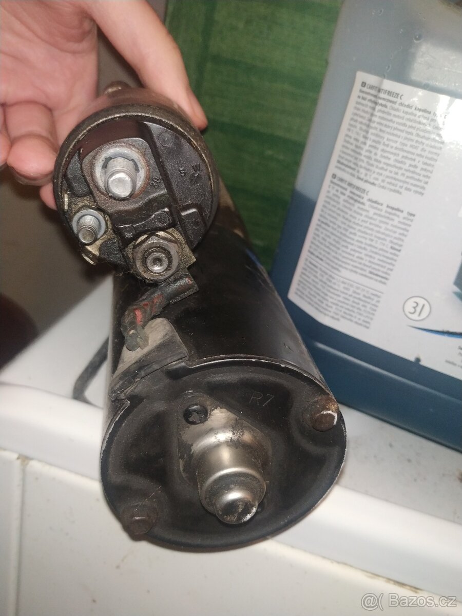 Mercedes startér BOSCH - 3