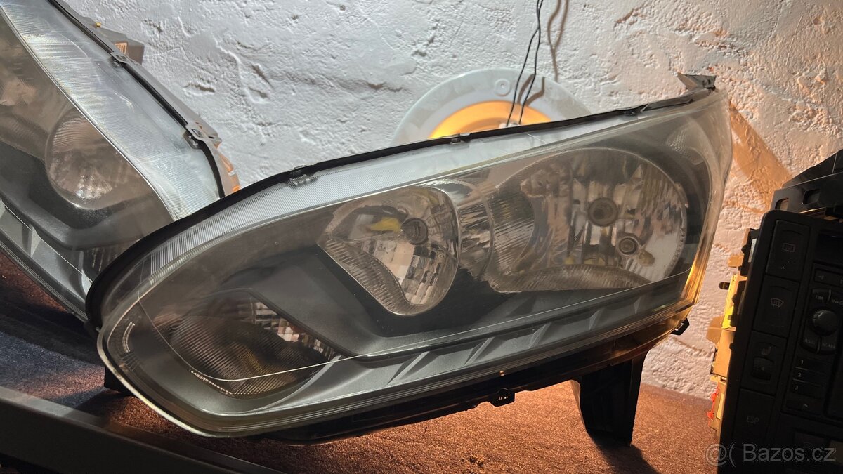 Přední světla Ford transit Connect - 3