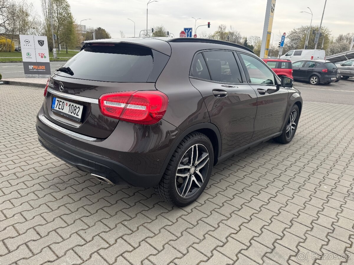 Mercedes-Benz GLA 220d (2015) – bez AdBlue, panorama, Night - 3