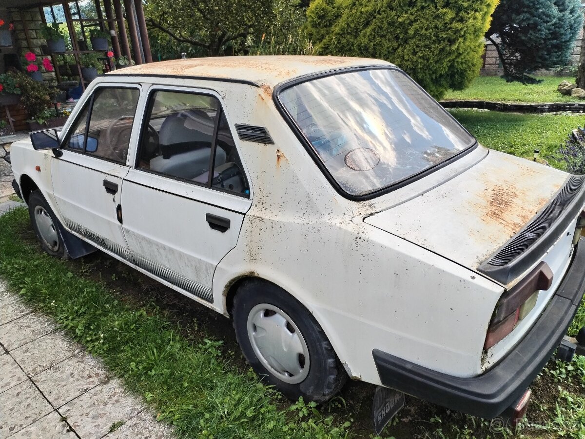 Škoda 120L - 3