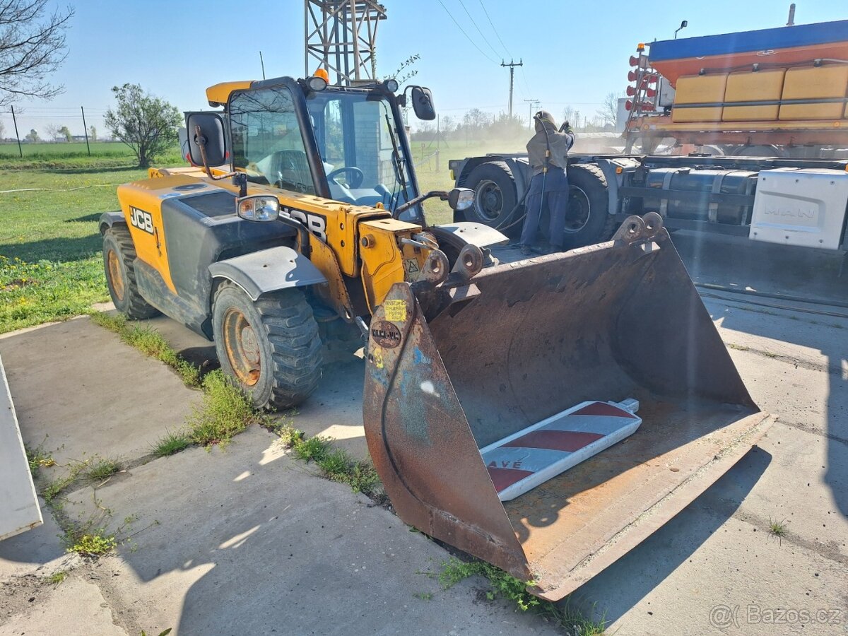 JCB 525-60T4 - 3