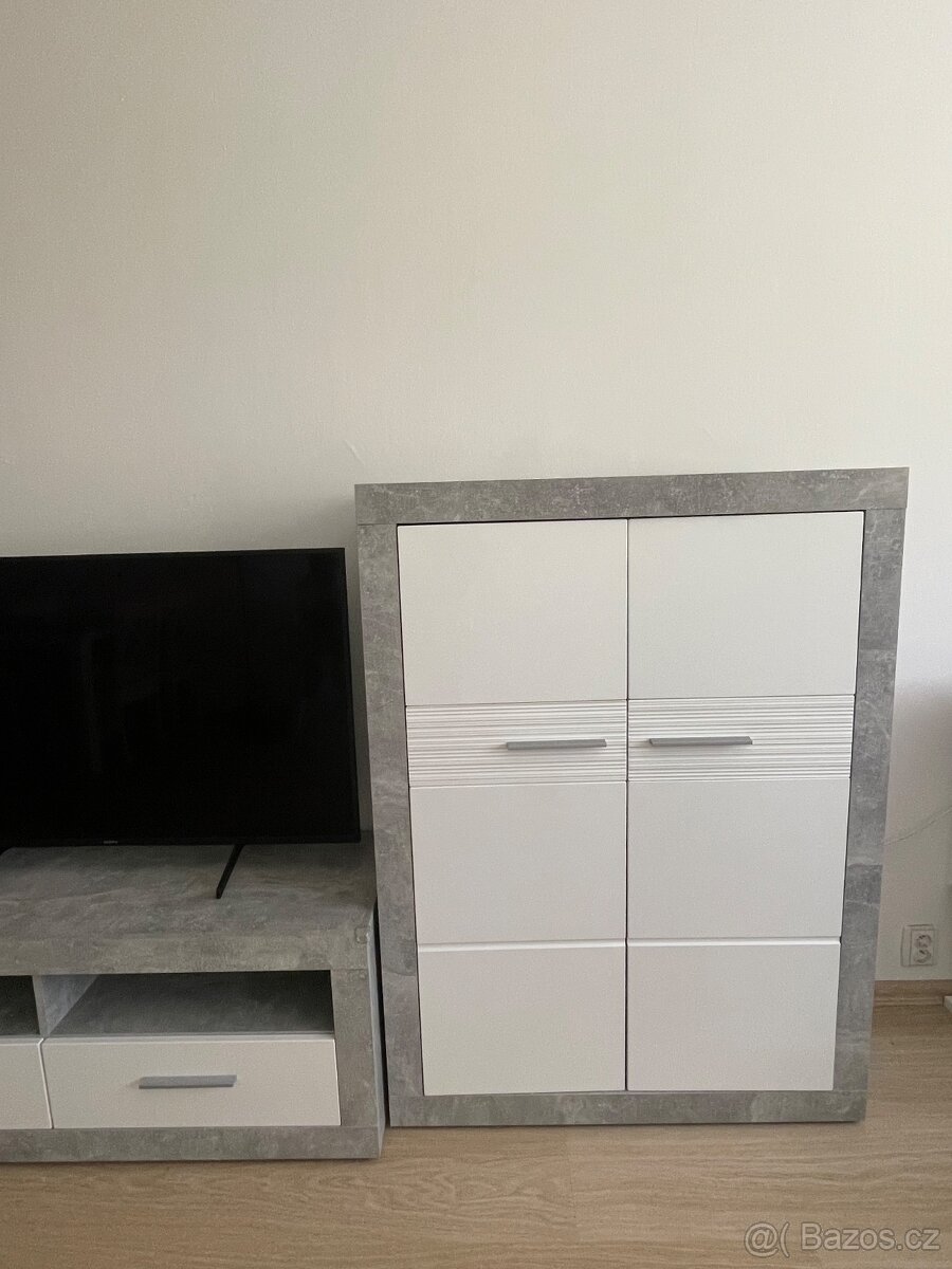 Obývací stěna šedobílá - 3