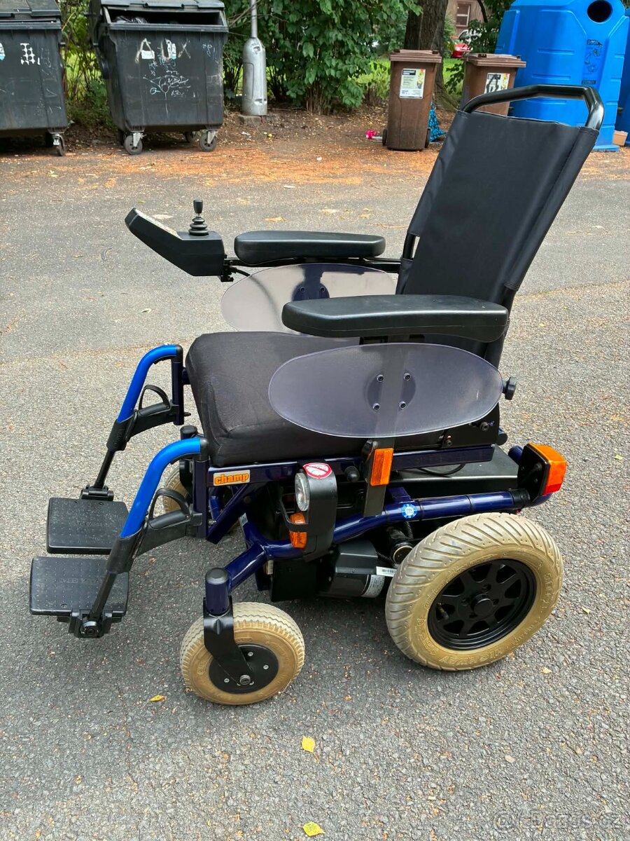 Prodám elektrický invalidní vozík Puma 40 - 3